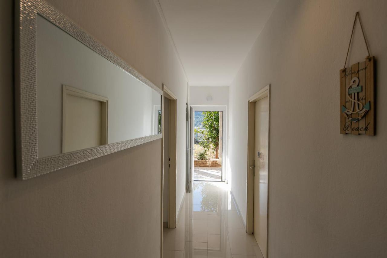 Vinišće Apartments Mate מראה חיצוני תמונה