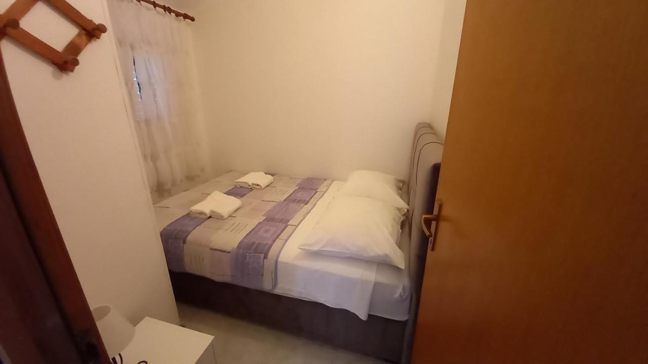 Vinišće Apartments Mate מראה חיצוני תמונה