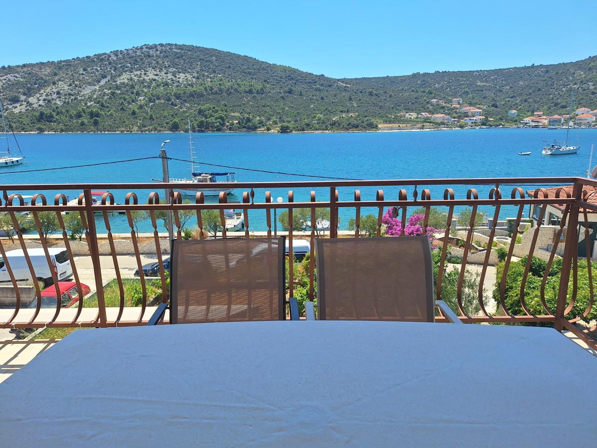 Vinišće Apartments Mate מראה חיצוני תמונה